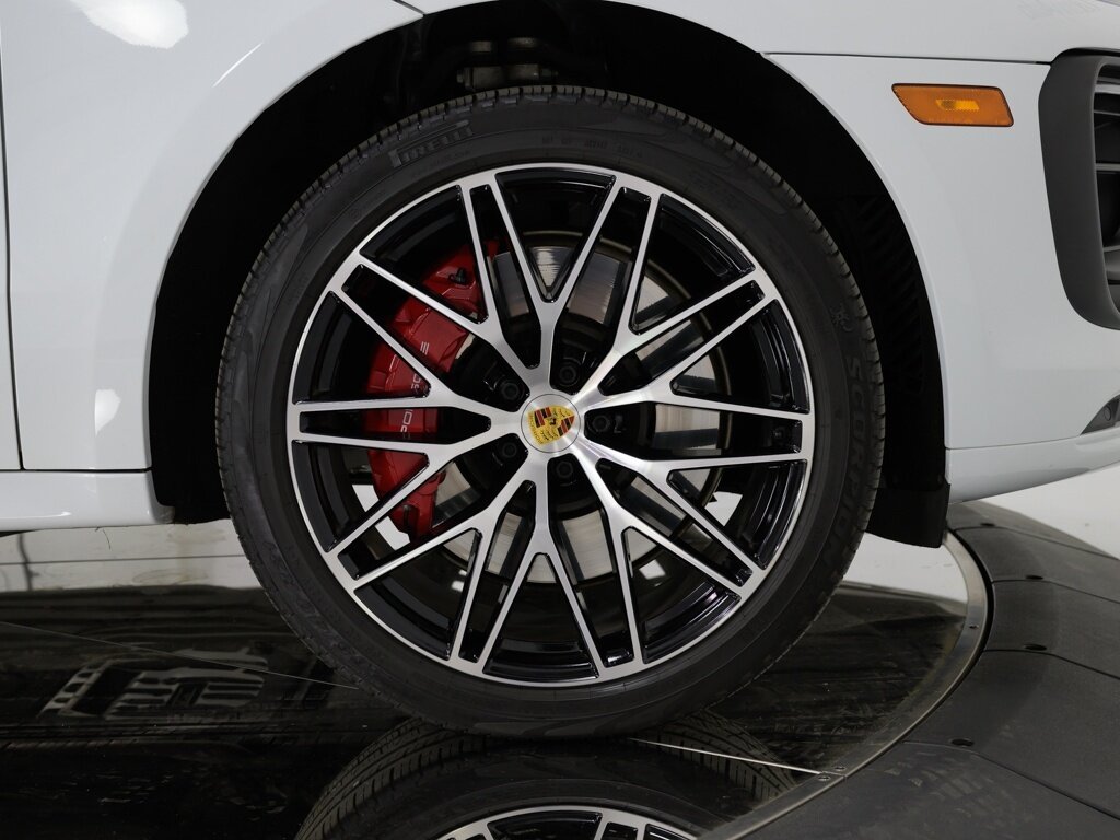 2022 Porsche Macan GTS Sport Chrono Package $101K MSRP   - Photo 34 - Sarasota, FL 34243