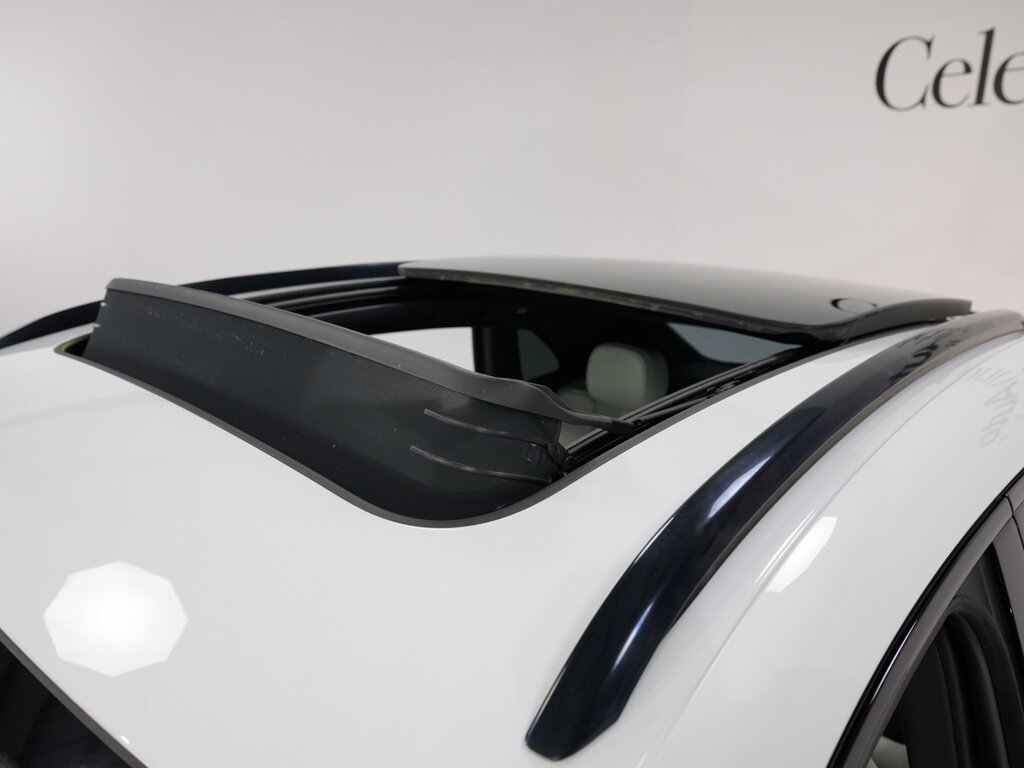 2022 Porsche Macan GTS Sport Chrono Package $101K MSRP   - Photo 62 - Sarasota, FL 34243
