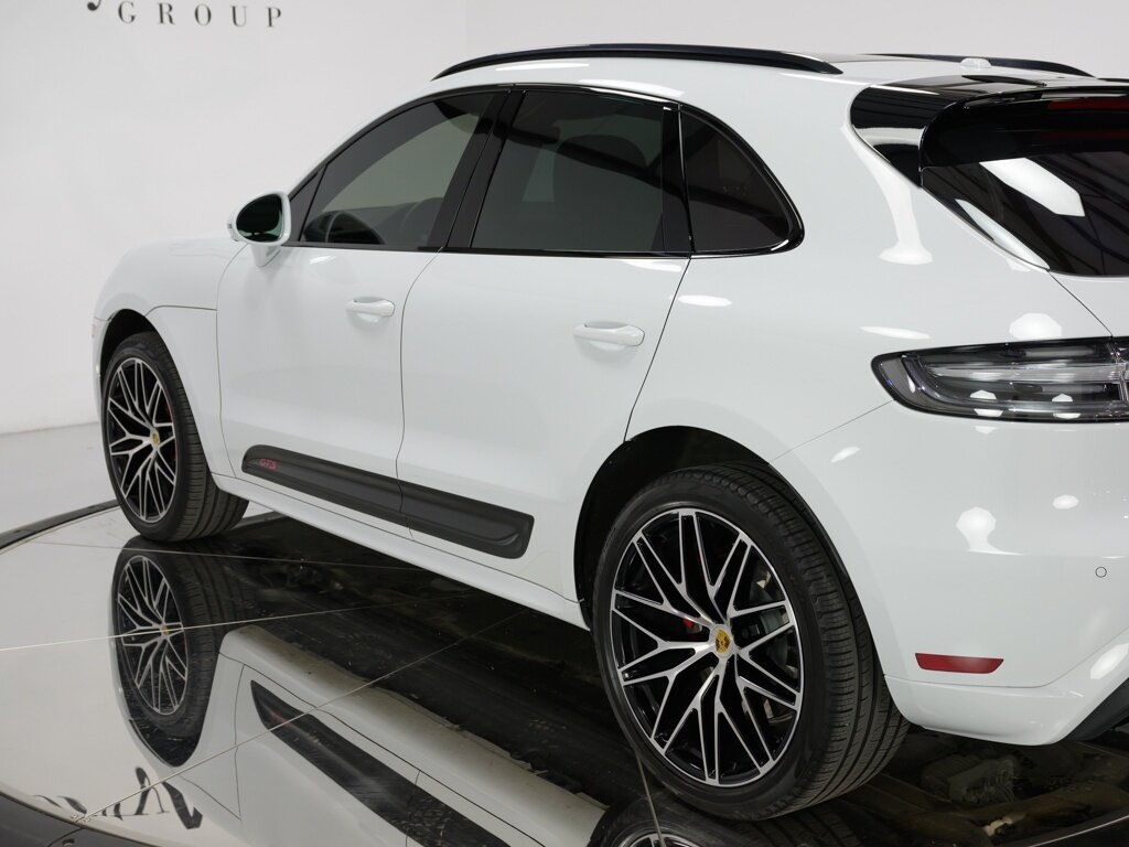 2022 Porsche Macan GTS Sport Chrono Package $101K MSRP   - Photo 25 - Sarasota, FL 34243