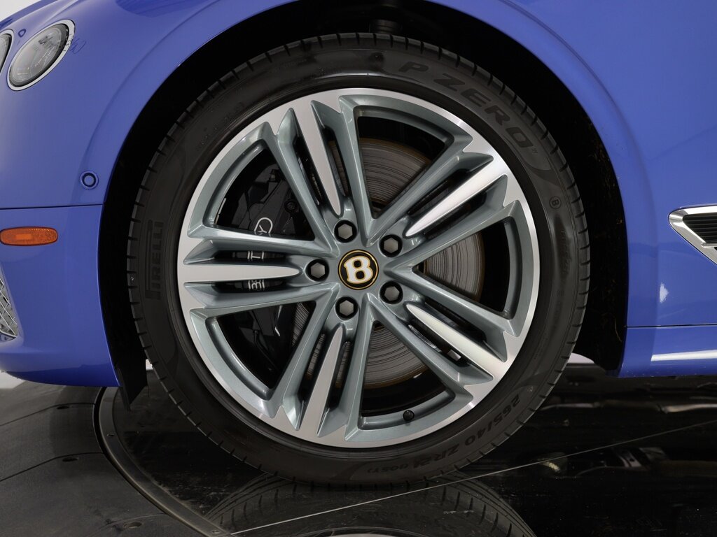 2020 Bentley Continental GT V8 Mulliner Rotating Display   - Photo 43 - Sarasota, FL 34243