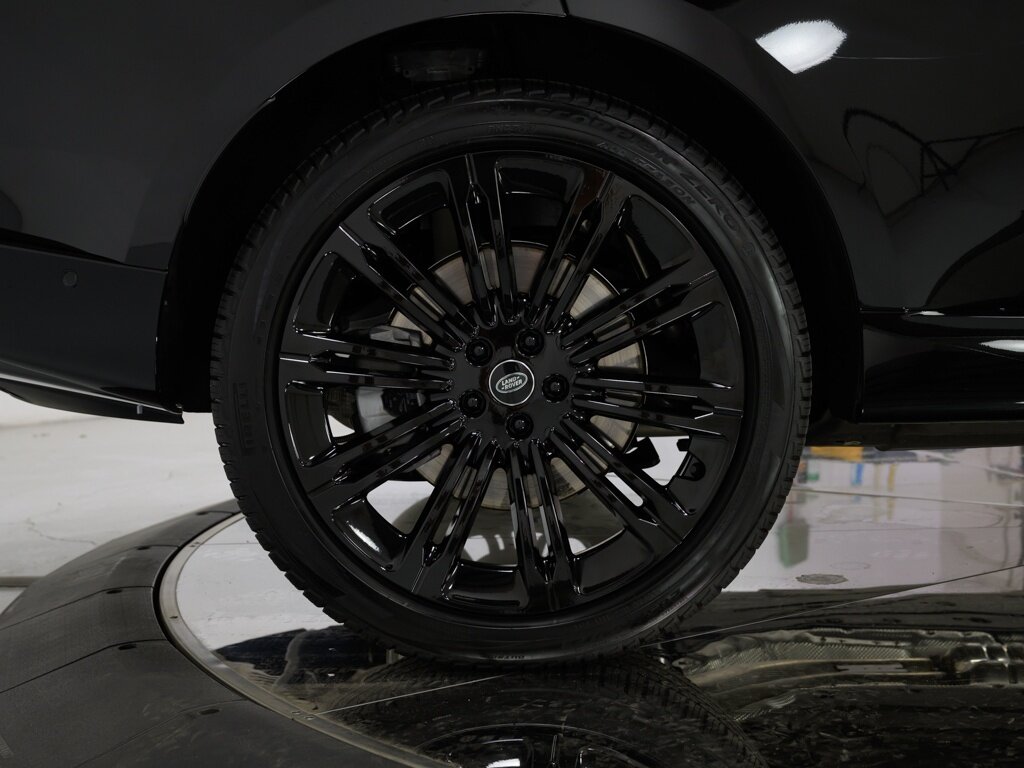 2024 Land Rover Range Rover SE 23 " Style 1075 Gloss Black Wheels   - Photo 35 - Sarasota, FL 34243