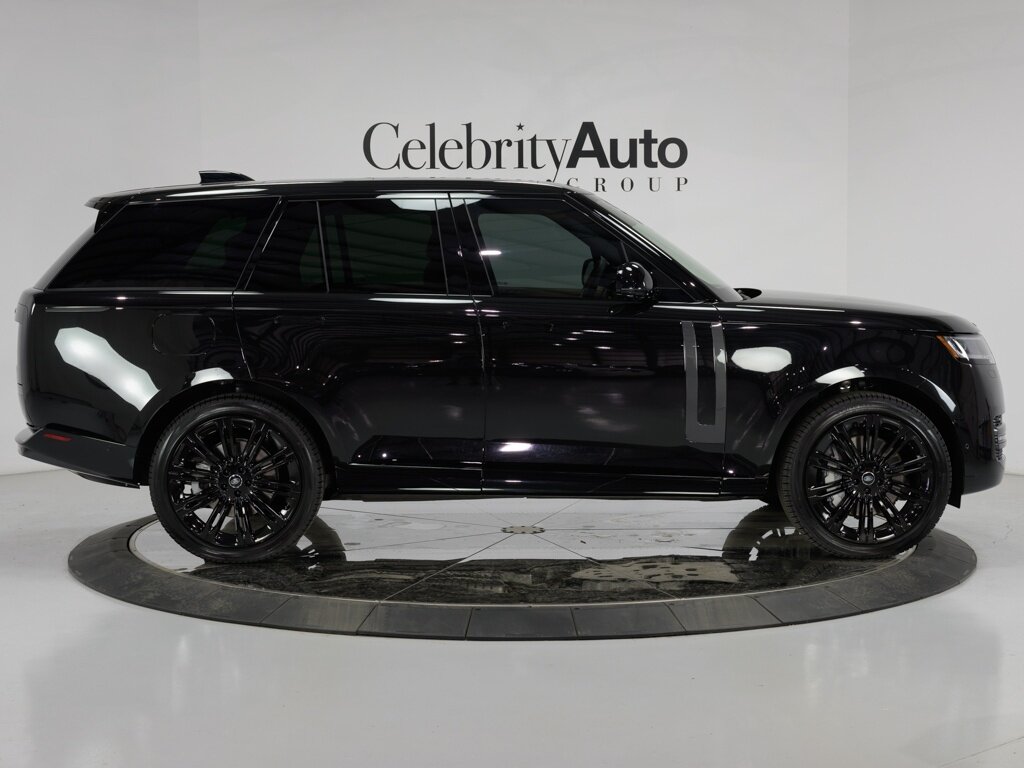 2024 Land Rover Range Rover SE 23 " Style 1075 Gloss Black Wheels   - Photo 8 - Sarasota, FL 34243