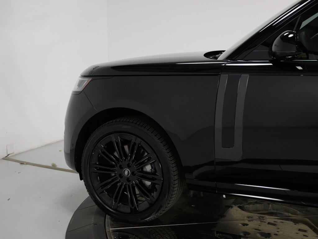 2024 Land Rover Range Rover SE 23 " Style 1075 Gloss Black Wheels   - Photo 18 - Sarasota, FL 34243