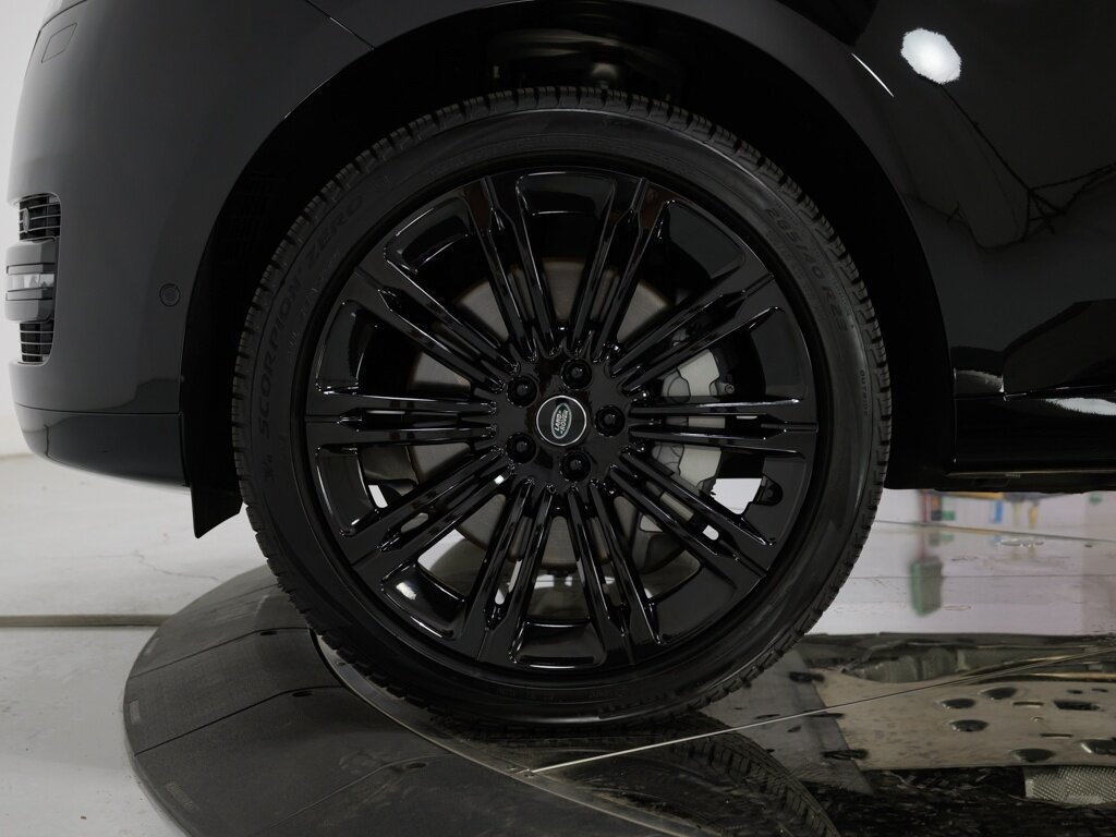 2024 Land Rover Range Rover SE 23 " Style 1075 Gloss Black Wheels   - Photo 32 - Sarasota, FL 34243