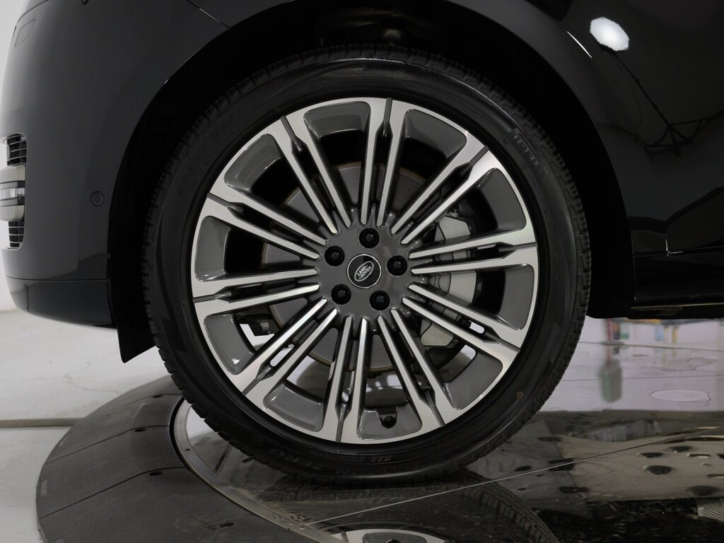 2024 Land Rover Range Rover V8 SE 23 " Style 1075 Wheels   - Photo 32 - Sarasota, FL 34243