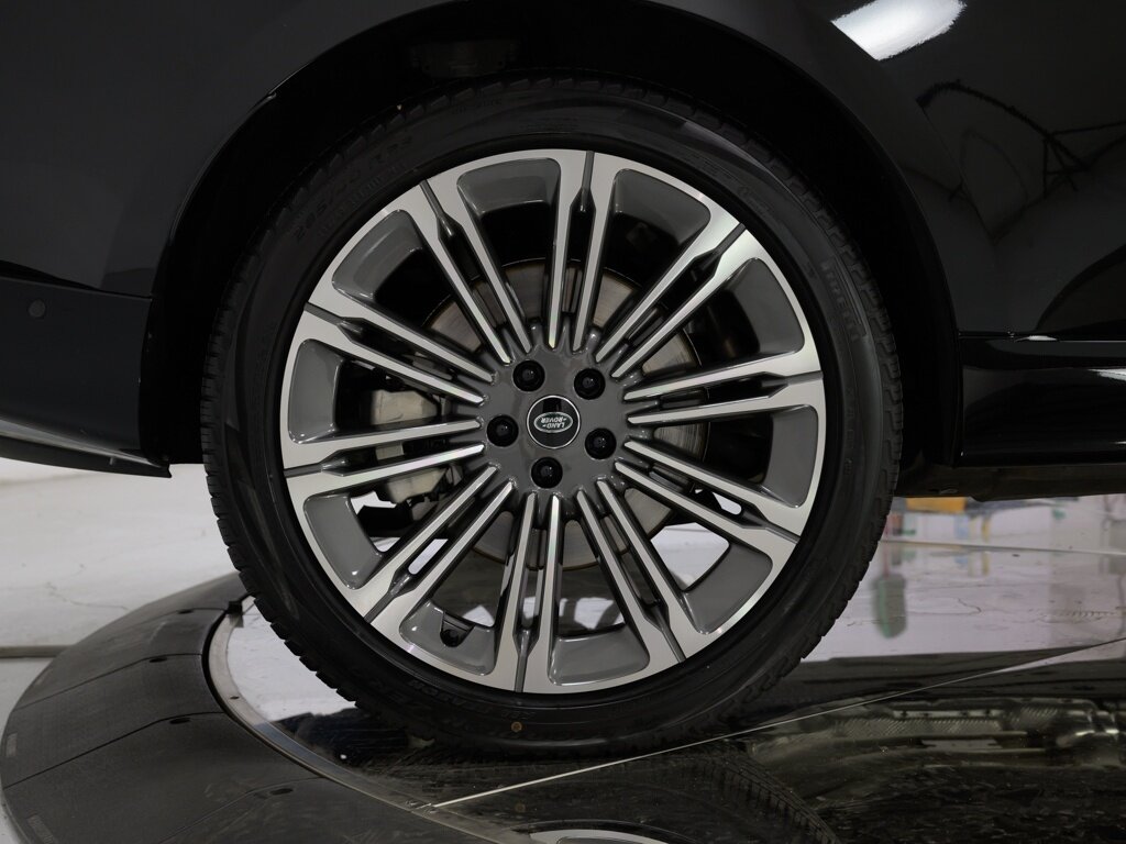 2024 Land Rover Range Rover V8 SE 23 " Style 1075 Wheels   - Photo 35 - Sarasota, FL 34243