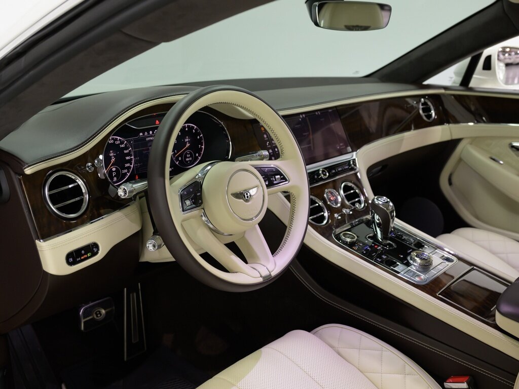 2022 Bentley Continental GT V8 Mulliner $260K MSRP   - Photo 43 - Sarasota, FL 34243
