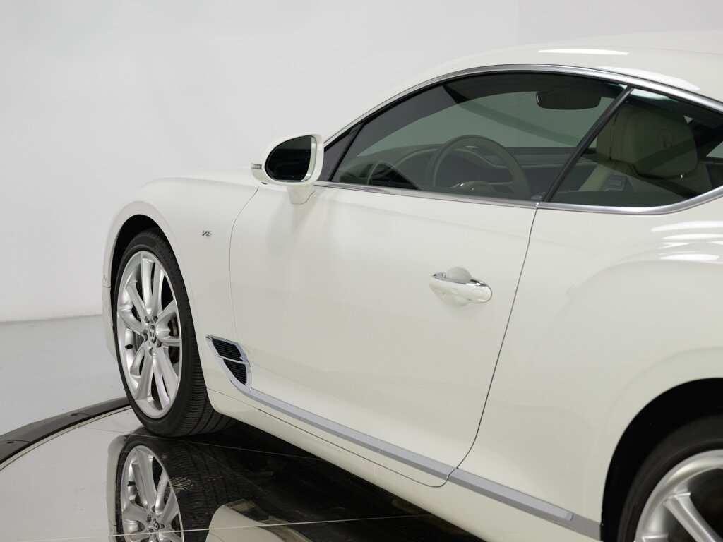 2022 Bentley Continental GT V8 Mulliner $260K MSRP   - Photo 27 - Sarasota, FL 34243
