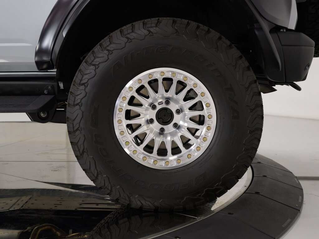 2023 Ford Bronco Raptor Interior Carbon Fiber 17 " KMC wheels   - Photo 42 - Sarasota, FL 34243