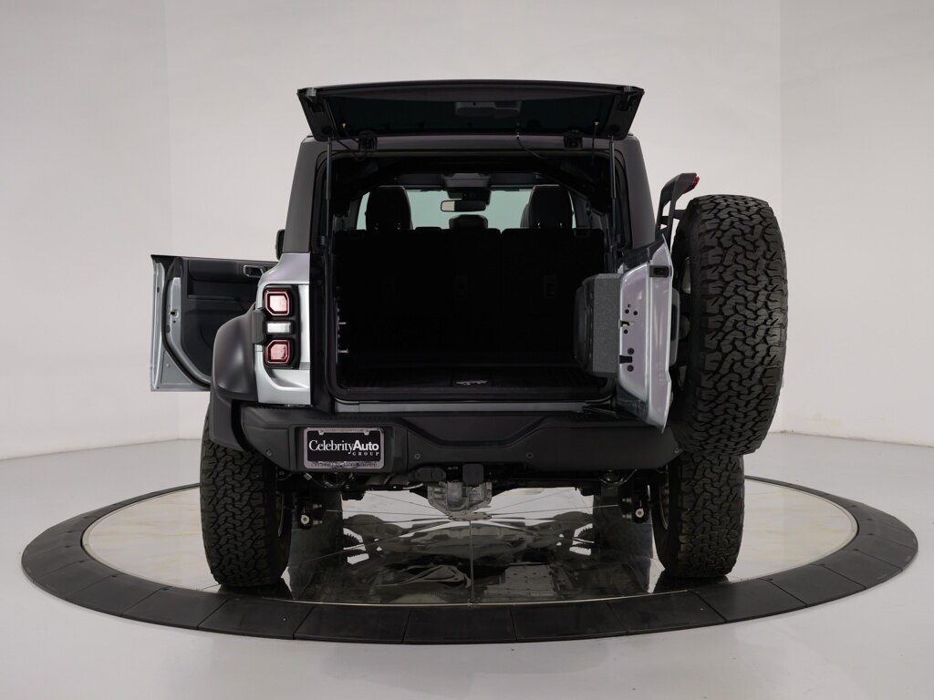 2023 Ford Bronco Raptor Interior Carbon Fiber 17 " KMC wheels   - Photo 71 - Sarasota, FL 34243