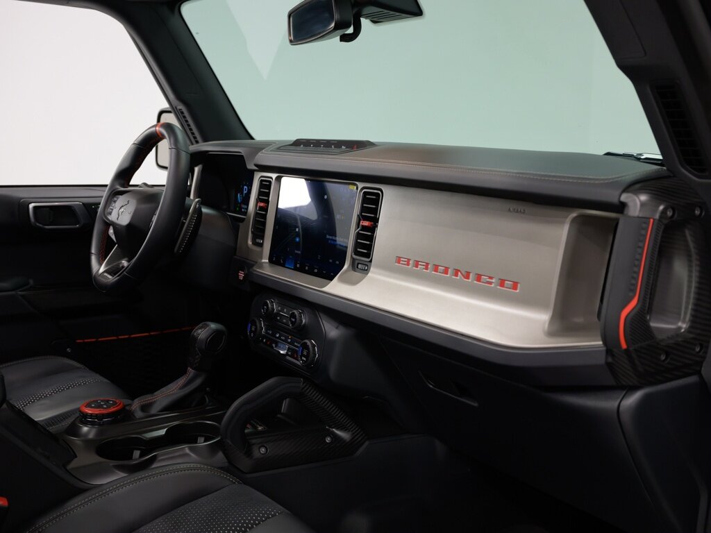 2023 Ford Bronco Raptor Interior Carbon Fiber 17 " KMC wheels   - Photo 66 - Sarasota, FL 34243