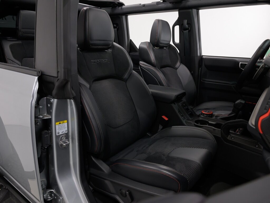 2023 Ford Bronco Raptor Interior Carbon Fiber 17 " KMC wheels   - Photo 50 - Sarasota, FL 34243
