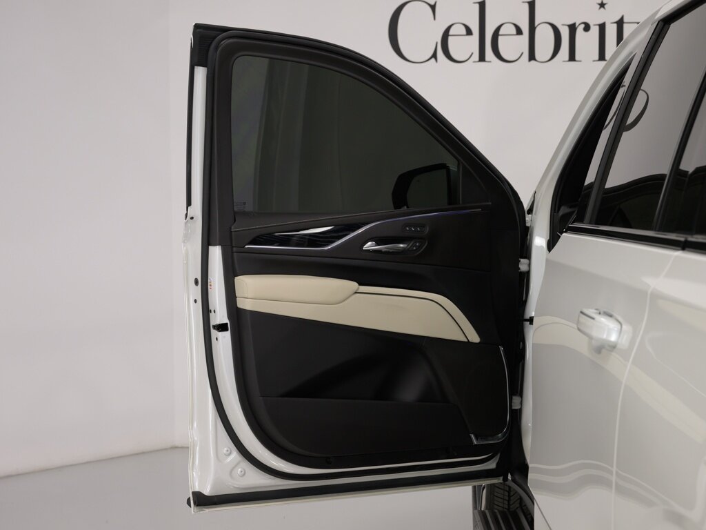 2023 Cadillac Escalade ESV 4WD Sport Performance Exhaust Night Vision   - Photo 38 - Sarasota, FL 34243