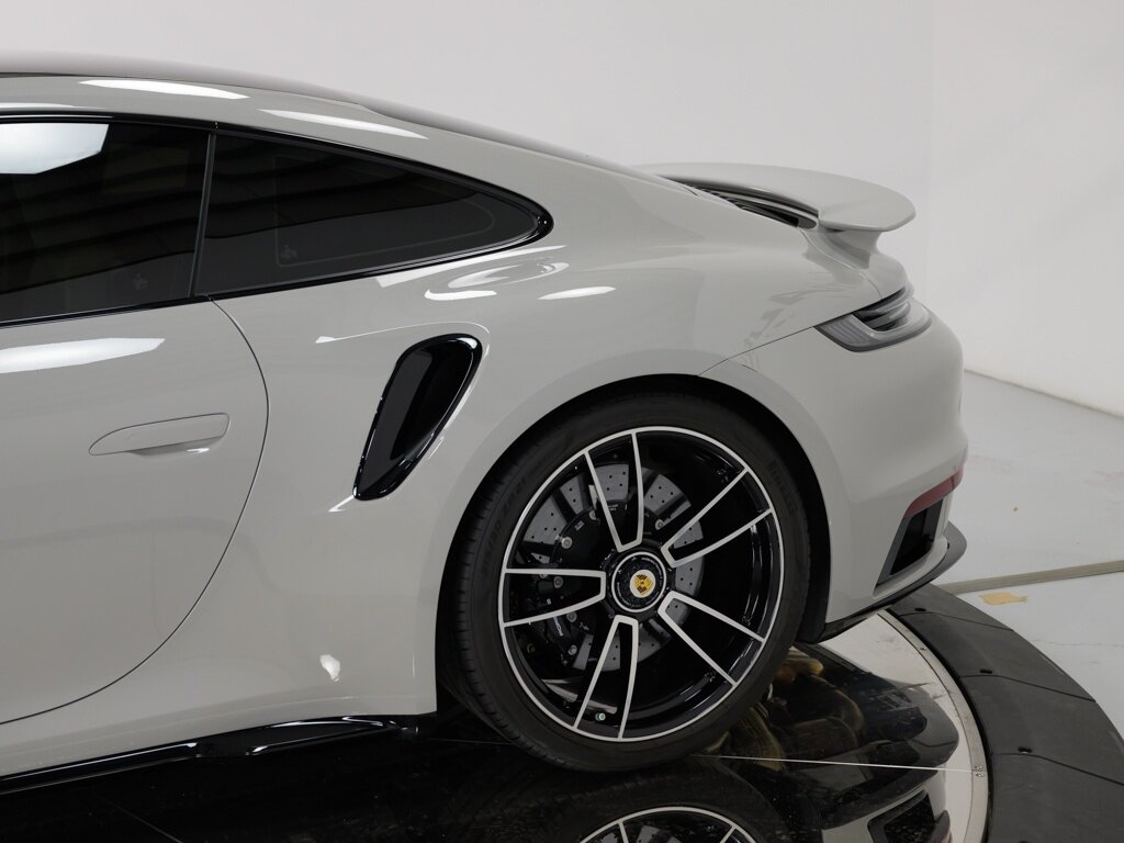 2022 Porsche 911 Turbo S Exclusive Manufaktur Leather $263K MSRP   - Photo 29 - Sarasota, FL 34243