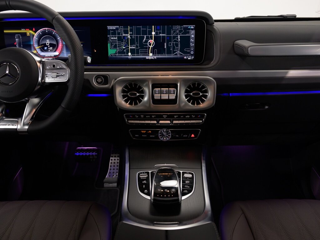 2024 Mercedes-Benz AMG G63 MANUFAKTUR Interior Plus Performance Pack   - Photo 51 - Sarasota, FL 34243
