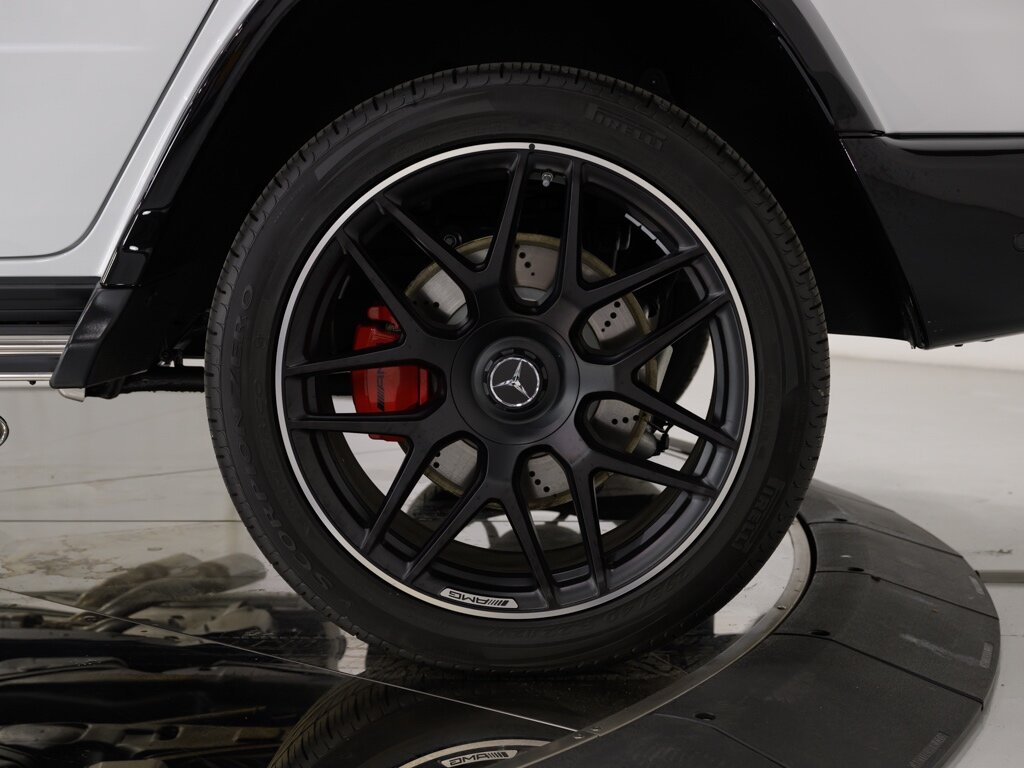 2024 Mercedes-Benz AMG G63 MANUFAKTUR Interior Plus Performance Pack   - Photo 33 - Sarasota, FL 34243