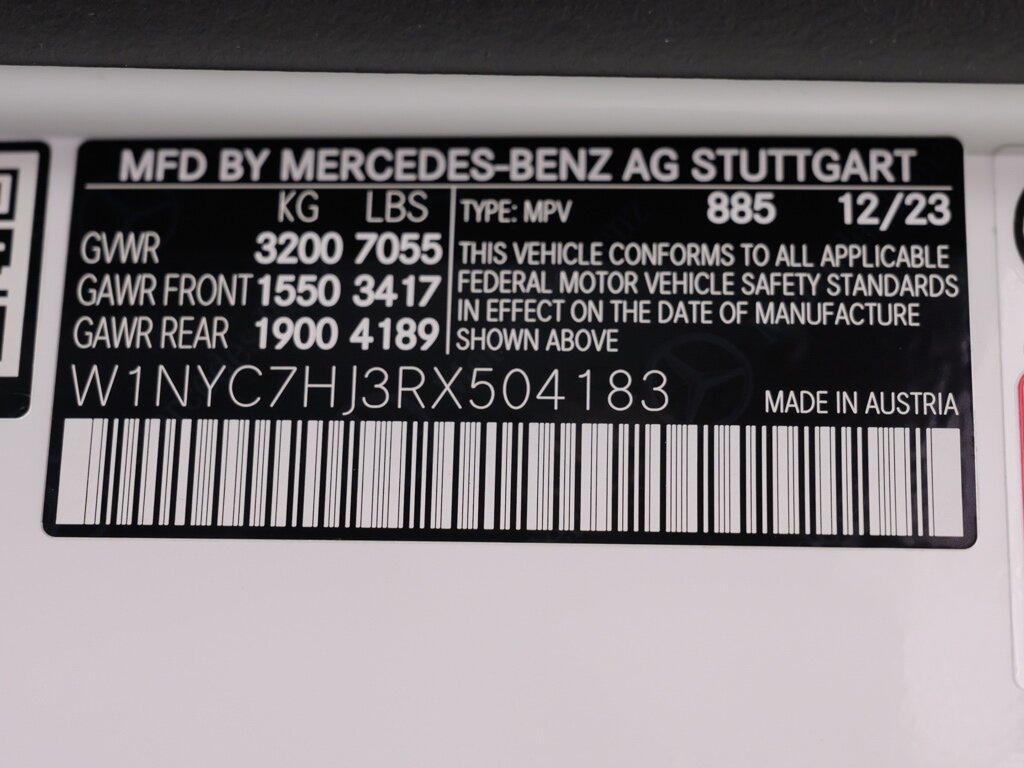 2024 Mercedes-Benz AMG G63 MANUFAKTUR Interior Plus Performance Pack   - Photo 68 - Sarasota, FL 34243