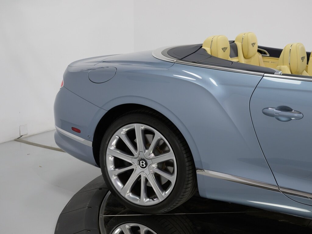 2021 Bentley Continental GTC V8 Touring Specification $265K MSRP   - Photo 37 - Sarasota, FL 34243