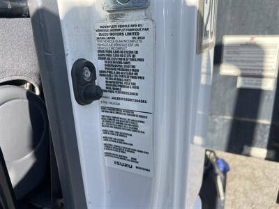 2019 Isuzu NRR StakeBed Truck  20 Ft - Photo 7 - La Puente, CA 91744