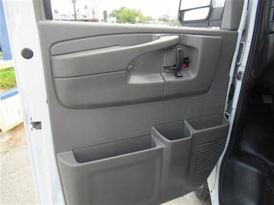 2014 Chevrolet Express 2500 Cargo Van   - Photo 17 - La Puente, CA 91744