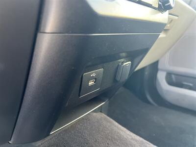 2019 Ford F-550 Super Duty XL 4WD Crew Cab 179 " WB DRW 60 " CA  StakeBed 12 Ft - Photo 27 - La Puente, CA 91744