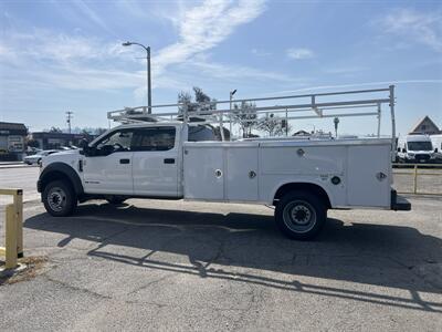 2020 Ford F-550 Super Duty XL 4WD Crew Cab 179 " WB 60 " DRW  CA  Utility 12 Ft - Photo 4 - La Puente, CA 91744