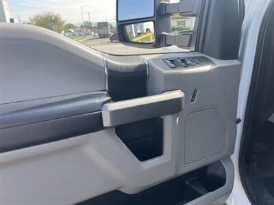 2020 Ford F-550 Super Duty XL 4WD Crew Cab 179 " WB 60 " DRW  CA  Utility 12 Ft - Photo 12 - La Puente, CA 91744