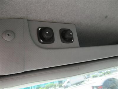 2019 Isuzu NRR Box Truck  20 Ft - Photo 24 - La Puente, CA 91744