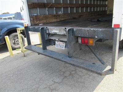 2019 Isuzu NRR Box Truck  20 Ft - Photo 14 - La Puente, CA 91744
