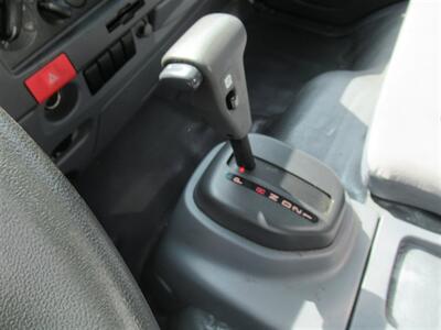 2019 Isuzu NRR Box Truck  20 Ft - Photo 23 - La Puente, CA 91744