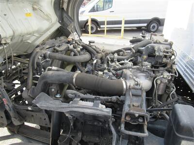 2019 Isuzu NRR Box Truck  20 Ft - Photo 30 - La Puente, CA 91744