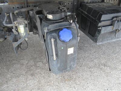 2019 Isuzu NRR Box Truck  20 Ft - Photo 26 - La Puente, CA 91744