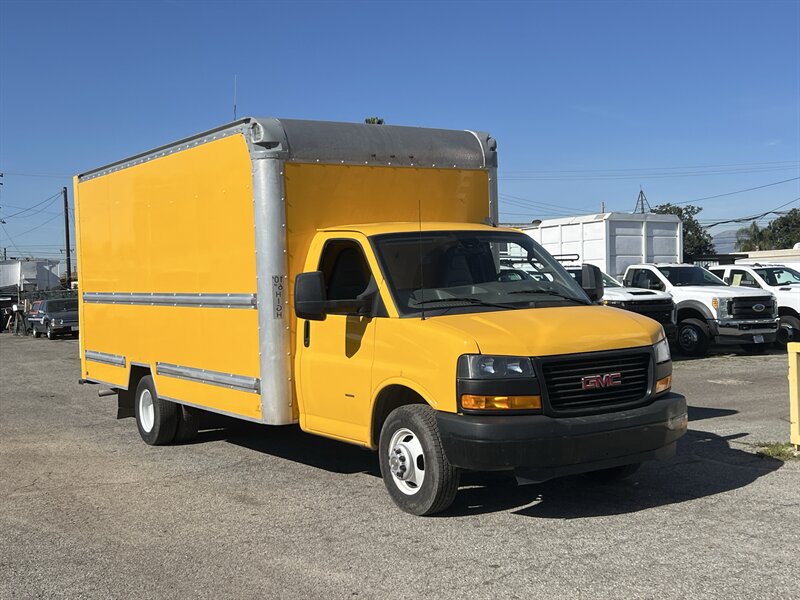 2021 GMC Savana 3500  16 Ft