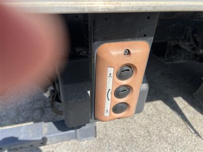 2020 Isuzu NQR  16 Ft - Photo 9 - La Puente, CA 91744