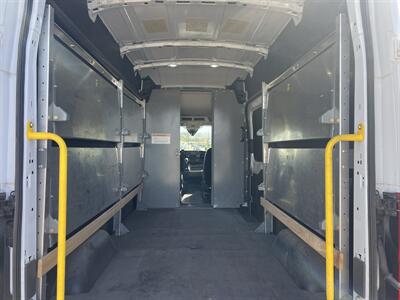 2023 Ford Transit 250 Cargo Van  High Roof 148 WB - Photo 10 - La Puente, CA 91744