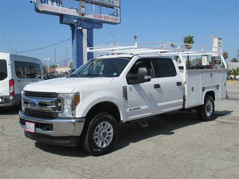 2019 Ford F-350 Utility Truck photo