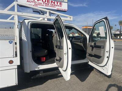 2021 Ford F-550 Super Duty XL 4WD Crew Cab 179 " WB 60 " CA DRW  Contractor 12 FT - Photo 12 - La Puente, CA 91744