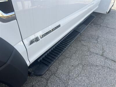 2021 Ford F-550 Super Duty XL 4WD Crew Cab 179 " WB 60 " CA DRW  Contractor 12 FT - Photo 26 - La Puente, CA 91744