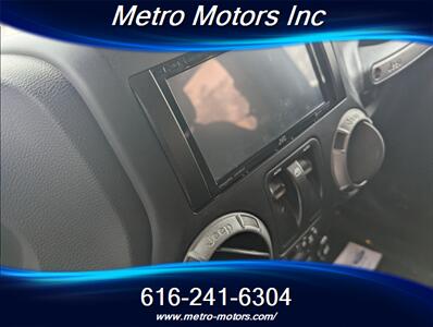 2017 Jeep Wrangler Sport   - Photo 13 - Grand Rapids, MI 49548