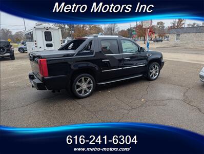 2012 Cadillac Escalade EXT Luxury   - Photo 7 - Grand Rapids, MI 49548