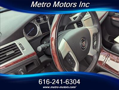 2012 Cadillac Escalade EXT Luxury   - Photo 16 - Grand Rapids, MI 49548