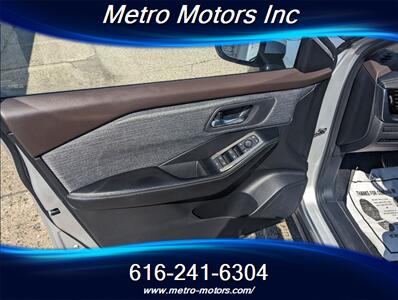 2021 Nissan Rogue SV   - Photo 10 - Grand Rapids, MI 49548