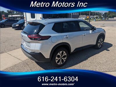 2021 Nissan Rogue SV   - Photo 7 - Grand Rapids, MI 49548