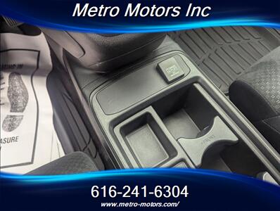 2015 Honda CR-V LX   - Photo 14 - Grand Rapids, MI 49548