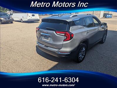 2023 GMC Terrain SLT   - Photo 8 - Grand Rapids, MI 49548
