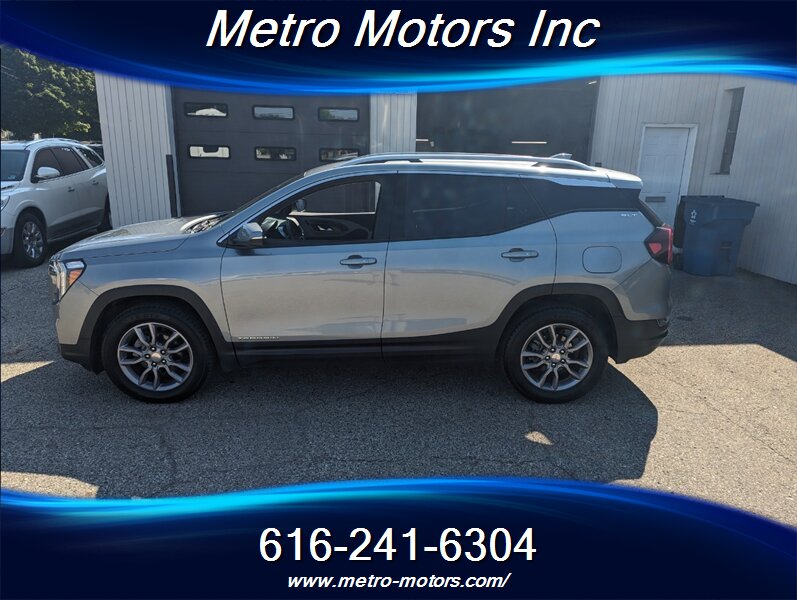 2023 GMC Terrain SLT