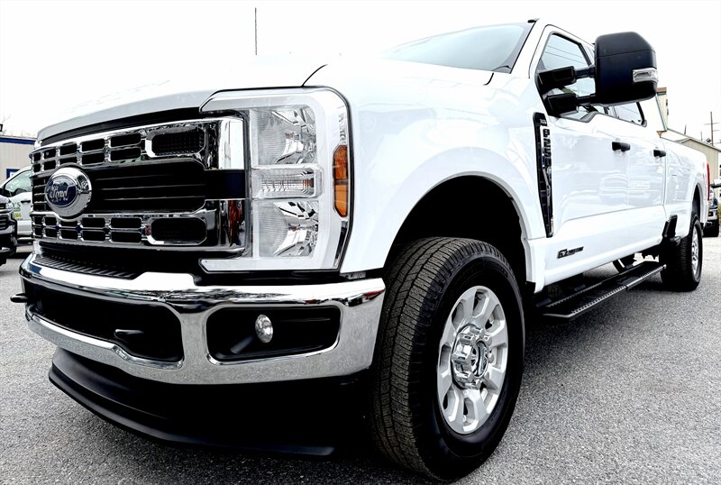 2024 Ford F-250  Crew Cab XLT 4X4