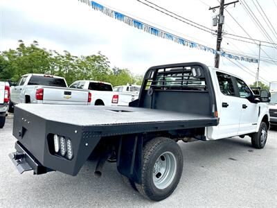 2022 Ford F-350 XL  Crew Cab 4x4 XL DRW - Photo 3 - Finksburg, MD 21048