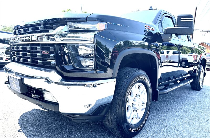 2020 Chevrolet Silverado 2500  Crew Cab LT 4X4