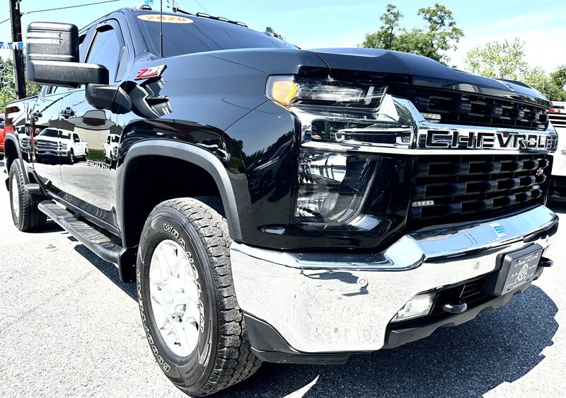2020 Chevrolet Silverado 2500  Crew Cab LT 4X4